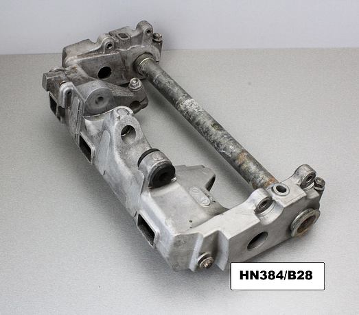 Uchycení kyvné vidlice, díl rámu se středovou osou. Honda CBR 929 RR Fireblade SC44
