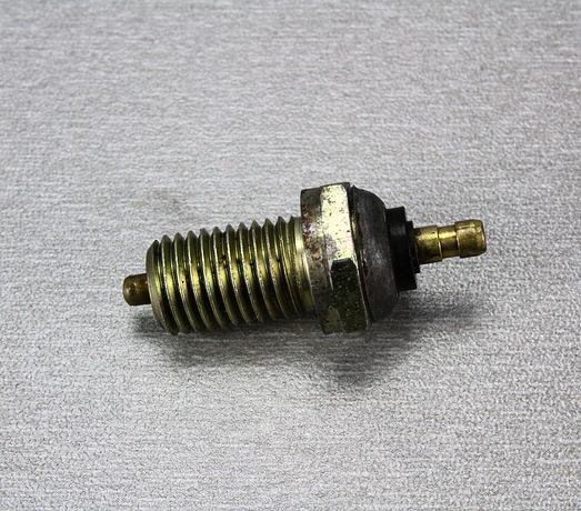 Spínač neutrálu No:35600-KE8-003 Honda CBR 900 RR Fireblade SC33