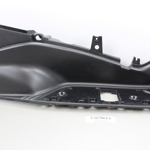 Plastový nášlap No: 5GU-27488 YAMAHA YP 500 T MAX 01