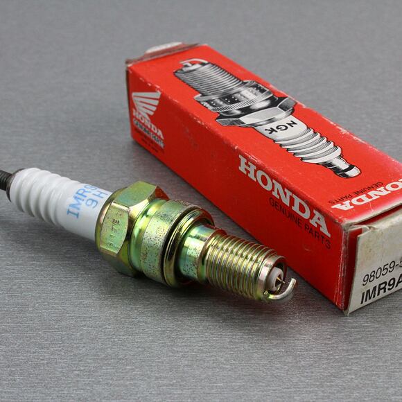 Svíčka NGK 98059-5991U No:IMR9A-9H